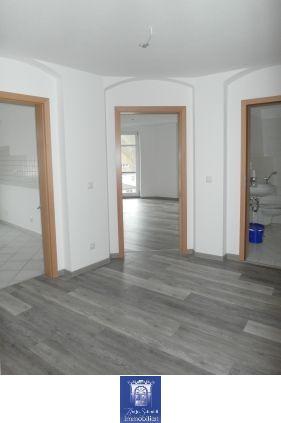 Dachgeschoßwohnung Freital - 1 Zimmer, 42 m&sup2;, 350&euro; | Angebot:26679950