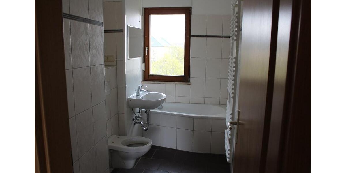 Dachgeschoßwohnung Eisenach - 3 Zimmer, 60 m&sup2;, 429&euro; | Angebot:26182982