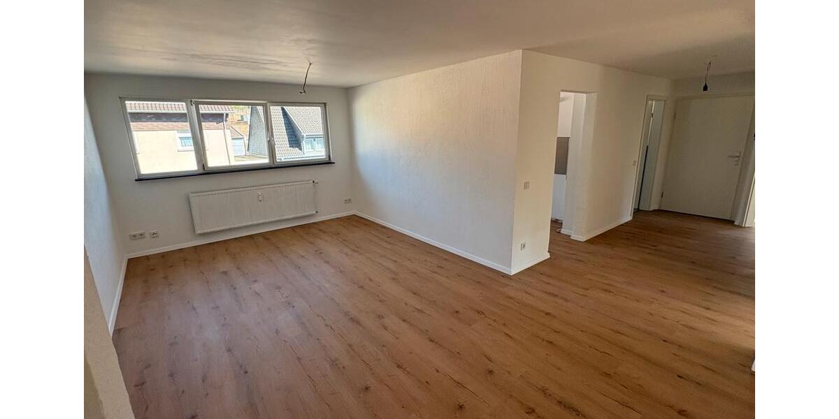 Etagenwohnung Saarlouis - 1 Zimmer, 90 m&sup2;, 900&euro; | Angebot:26600728