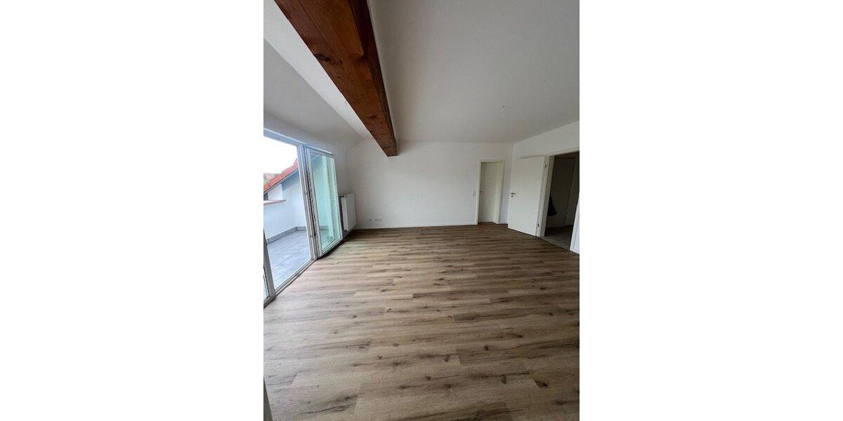 Etagenwohnung Blieskastel - 4 Zimmer, 93 m&sup2;, 750&euro; | Angebot:26257391