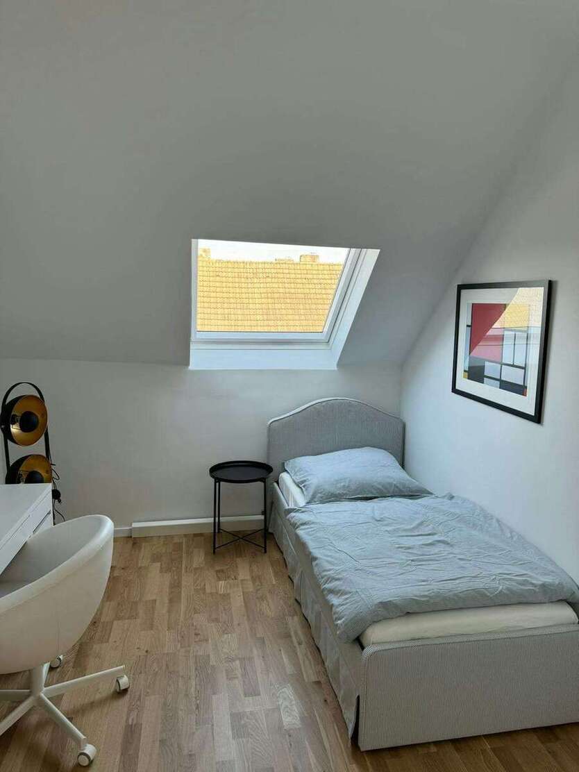 WG-Zimmer in Düsseldorf 899 € 15 m² zimmer