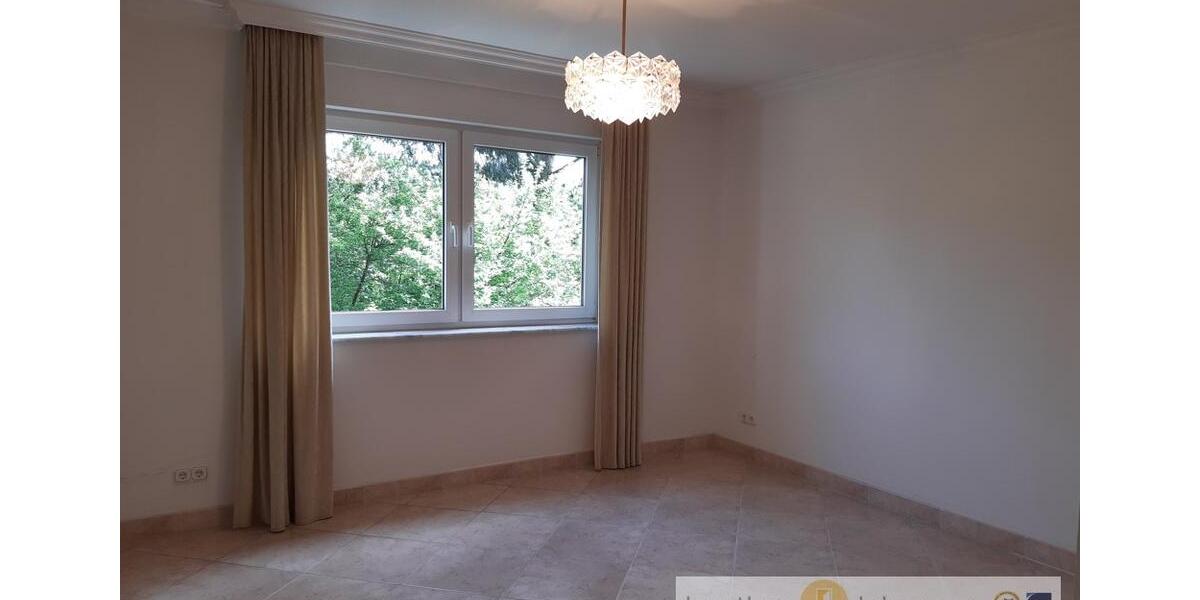 Etagenwohnung Wiesbaden Südost - 4 Zimmer, 152 m&sup2;, 1.900&euro; | Angebot:26634360