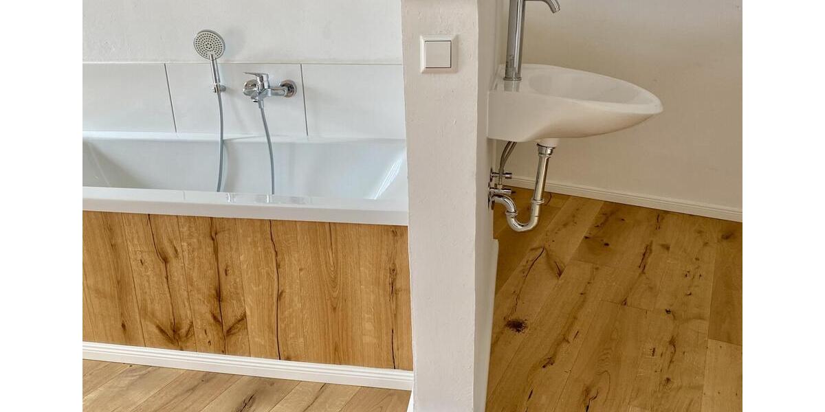 Dachgeschoßwohnung Hann. Münden - 2 Zimmer, 164 m&sup2;, 1.970&euro; | Angebot:22590885