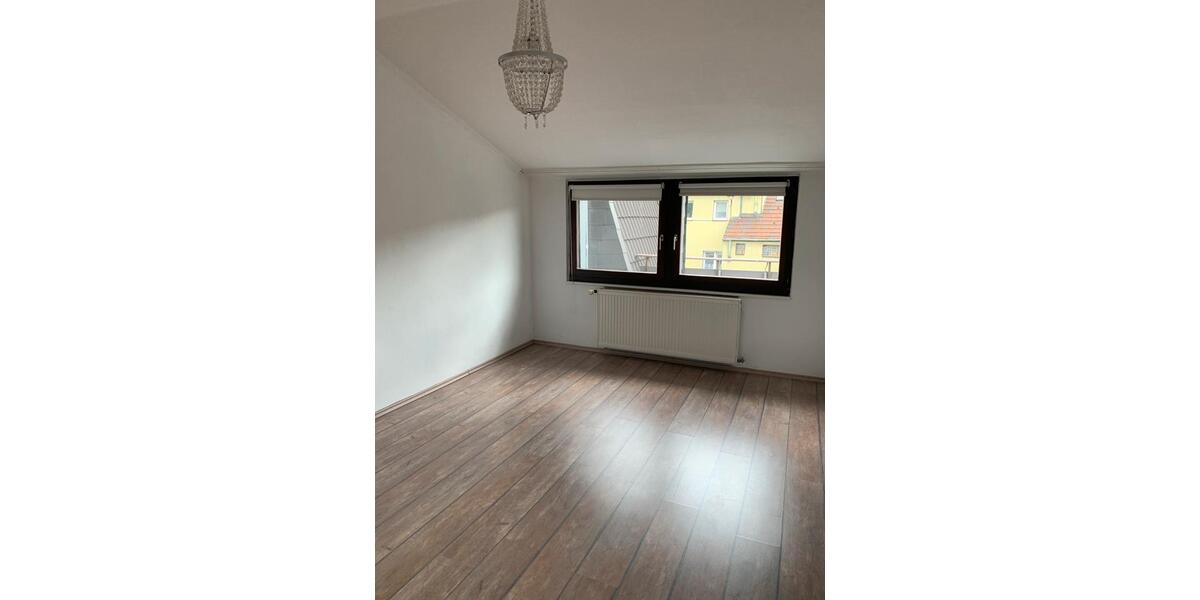 Dachgeschoßwohnung Duisburg Hamborn - 2 Zimmer, 70 m&sup2;, 750&euro; | Angebot:26494678