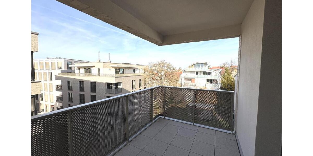 Dachgeschoßwohnung Leonberg - 3 Zimmer, 79 m&sup2;, 1.649&euro; | Angebot:23714097