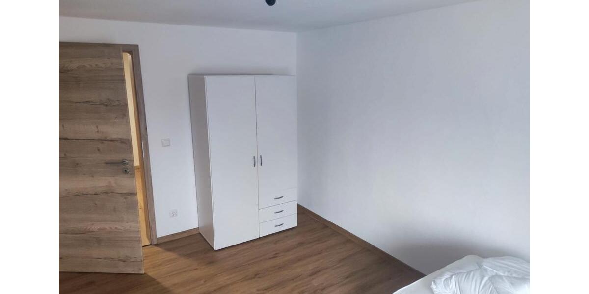 Wohnen auf Zeit Mamming - 3 Zimmer, 20 m&sup2;, 20&euro; | Angebot:24478992