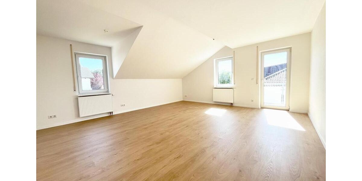 Dachgeschoßwohnung Pforzheim Dillweißenstein - 3.5 Zimmer, 103 m&sup2;, 1.190&euro; | Angebot:26699227