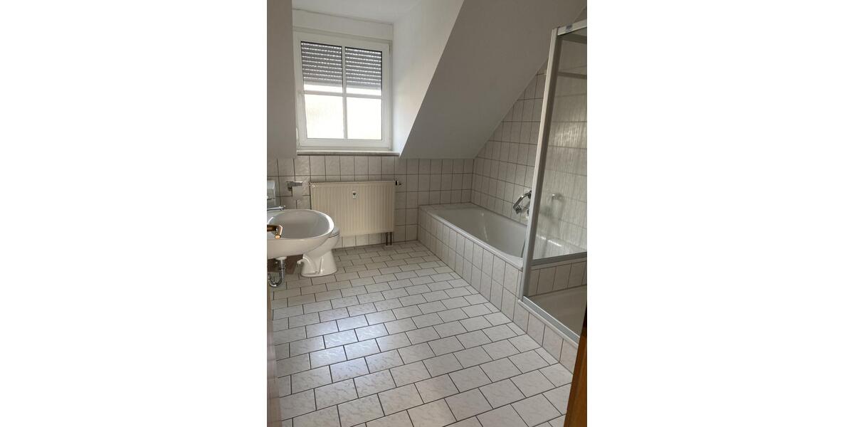 Dachgeschoßwohnung Neustadt an der Waldnaab - 1 Zimmer, 61 m&sup2;, 550&euro; | Angebot:26133090