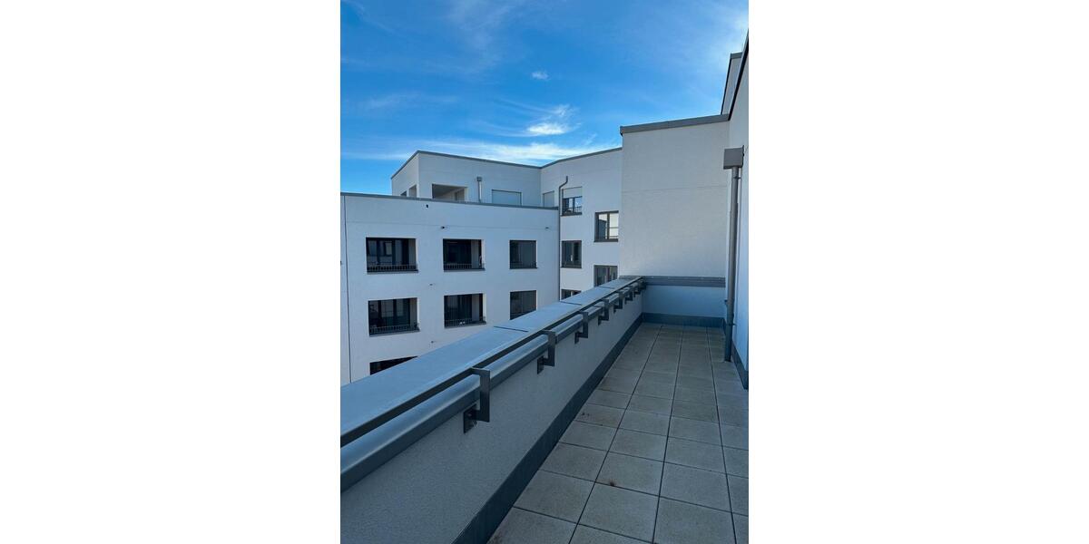 Dachgeschoßwohnung Berlin Lichtenberg - 2 Zimmer, 72 m&sup2;, 1.508&euro; | Angebot:26380440