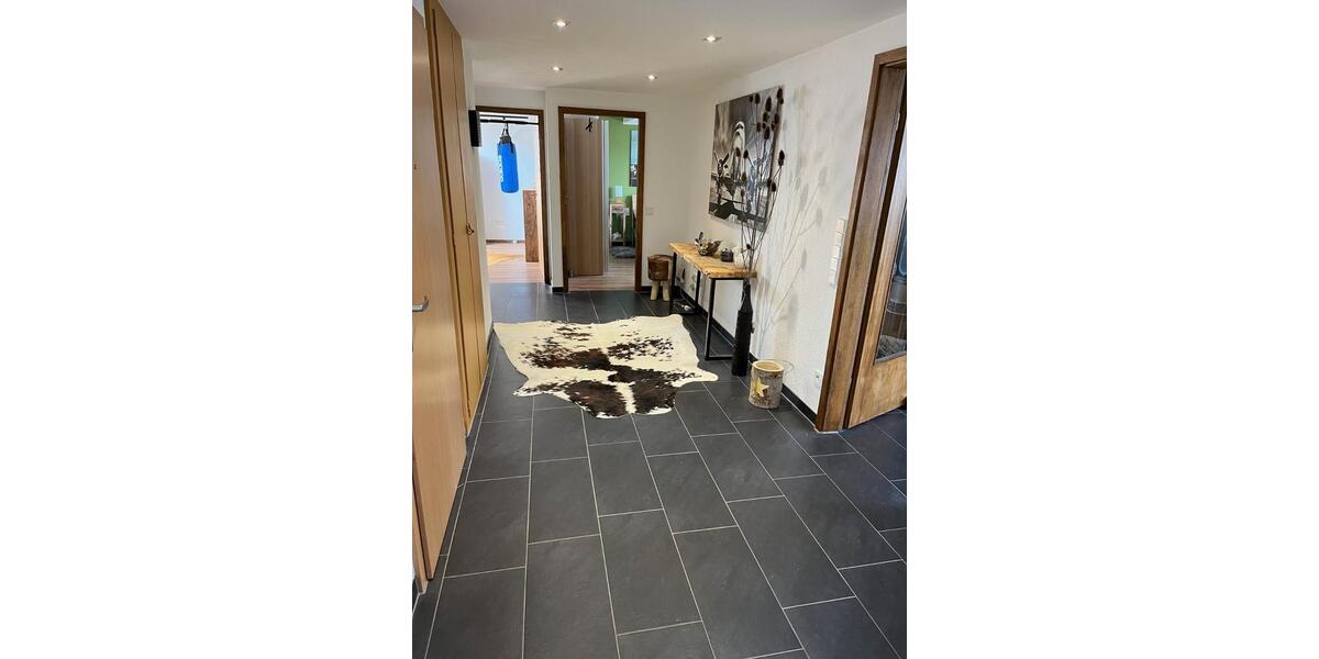 Dachgeschoßwohnung Lünen - 3.5 Zimmer, 85 m&sup2;, 700&euro; | Angebot:25239001