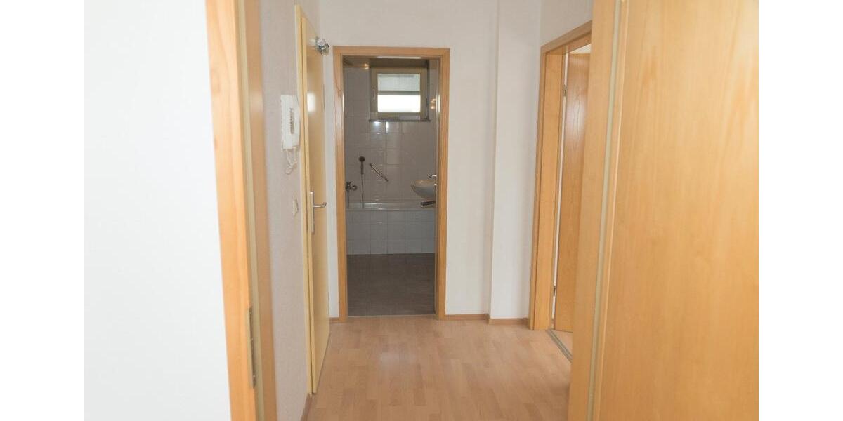 Erdgeschoßwohnung Hohenstein-Ernstthal Ernstthal - 2 Zimmer, 59 m&sup2;, 330&euro; | Angebot:26592561