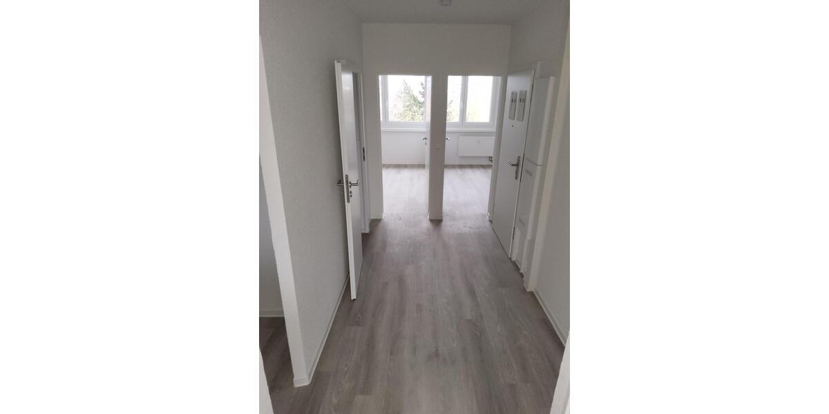 Etagenwohnung Frankfurt (Oder) Beresinchen - 4 Zimmer, 66 m&sup2;, 531&euro; | Angebot:25750943