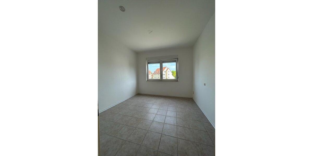 Etagenwohnung Bernburg (Saale) - 2 Zimmer, 62 m&sup2;, 400&euro; | Angebot:26660645