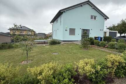 Haus Wollbach - 4 Zimmer, 231 m&sup2;, 1.900&euro; | Angebot:26992230