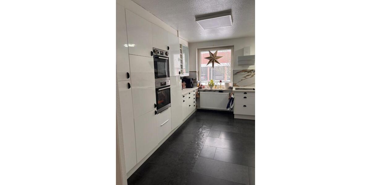 Einfamilienhaus Harrislee - 8 Zimmer, 300 m&sup2;, 4.000&euro; | Angebot:25342145