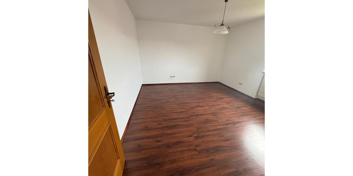 Etagenwohnung Wittibreut - 4 Zimmer, 127 m&sup2;, 710&euro; | Angebot:26004640
