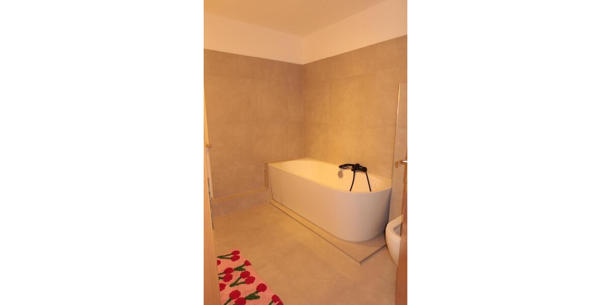 NEU SANIERTE 3-Zimmer Wohnung mit Stellplatz in Kutzenhausen 3 zimmer