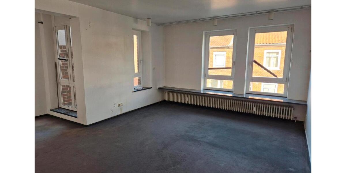 Etagenwohnung Oldenburg in Holstein - 2 Zimmer, 74 m&sup2;, 740&euro; | Angebot:24574044
