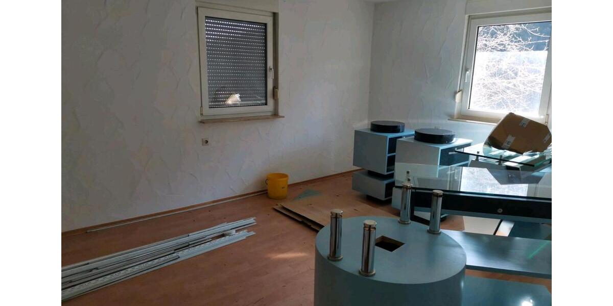 Etagenwohnung Lauterbach - 4 Zimmer, 100 m&sup2;, 690&euro; | Angebot:25612122