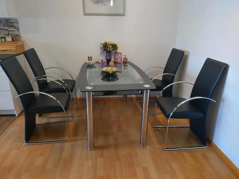 Zimmer als Kurzzeitmiete in großer Wohnung zu vermieten zimmer