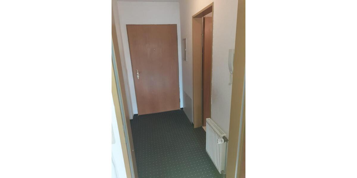 Schöne 2 Zimmer DG-Wohnung in Preußisch-Oldendorf zu vermieten (08) (ID 614) 2 zimmer