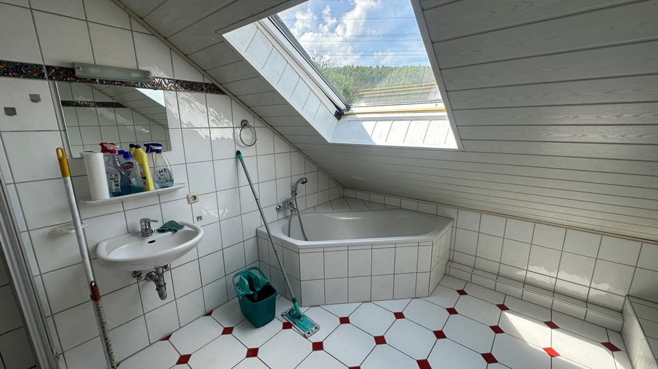 Etagenwohnung Netphen - 1 Zimmer, 64 m&sup2;, 580&euro; | Angebot:26623779