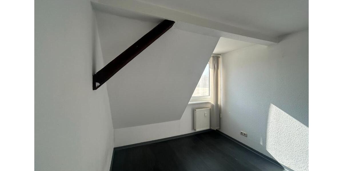 Dachgeschoßwohnung Neukieritzsch - 3 Zimmer, 71 m&sup2;, 600&euro; | Angebot:25986541