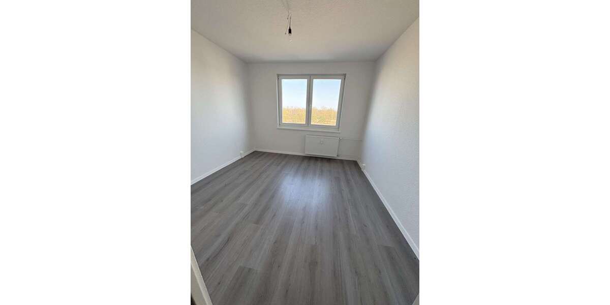 Etagenwohnung Schwerin Gartenstadt - 4 Zimmer, 83 m&sup2;, 608&euro; | Angebot:25982514