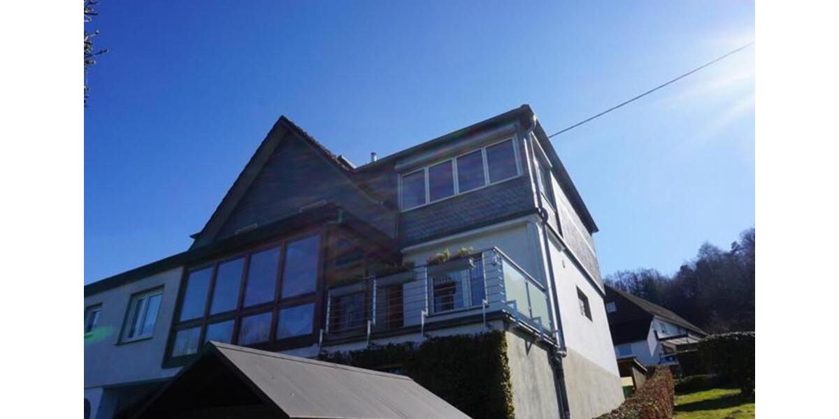 Dachgeschoßwohnung Wiehl - 3 Zimmer, 85 m&sup2;, 580&euro; | Angebot:26444036