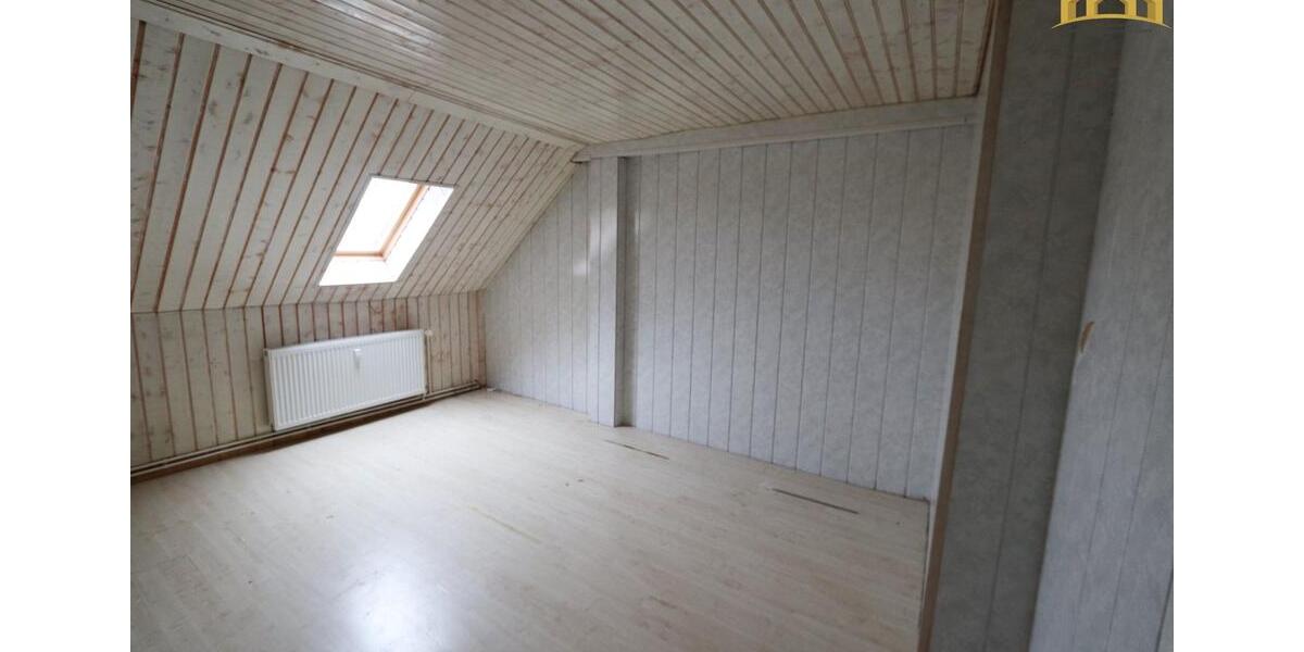 Dachgeschoßwohnung Hettstedt - 4 Zimmer, 120 m&sup2;, 540&euro; | Angebot:24942829