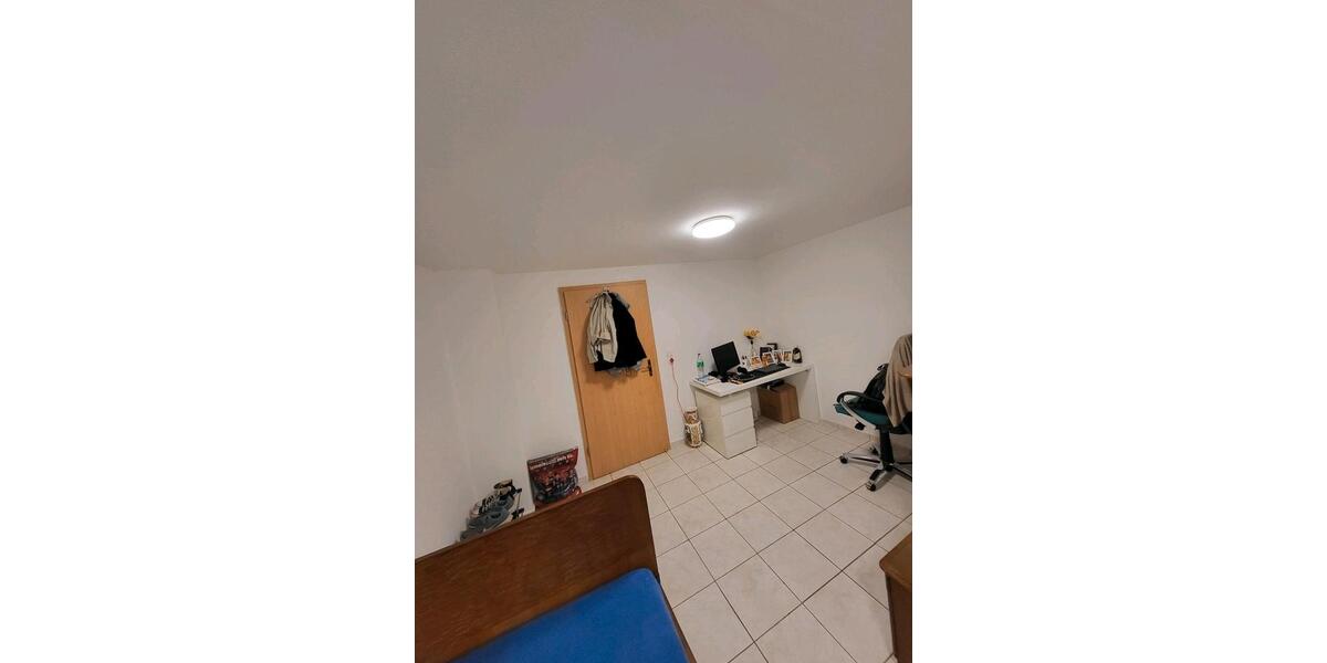Etagenwohnung Ludwigshafen am Rhein Ludwigshafen-Hemshof - 1 Zimmer, 16 m&sup2;, 390&euro; | Angebot:26617038