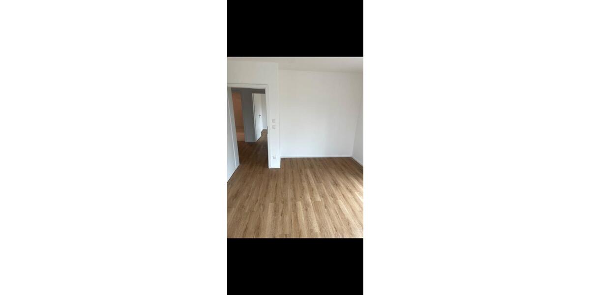 Etagenwohnung Laichingen - 5 Zimmer, 147 m&sup2;, 3.000&euro; | Angebot:24527548