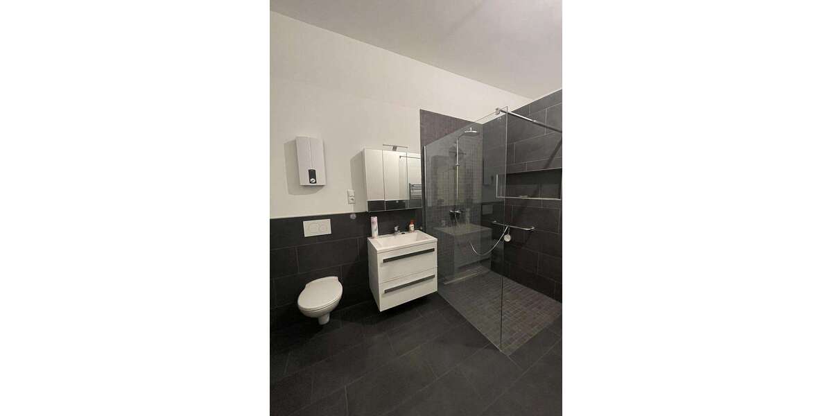 Etagenwohnung Aachen Aachen-Mitte - 3 Zimmer, 90 m&sup2;, 1.200&euro; | Angebot:27032216