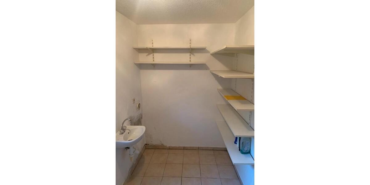 Erdgeschoßwohnung Lage - 3 Zimmer, 89 m&sup2;, 850&euro; | Angebot:26670870