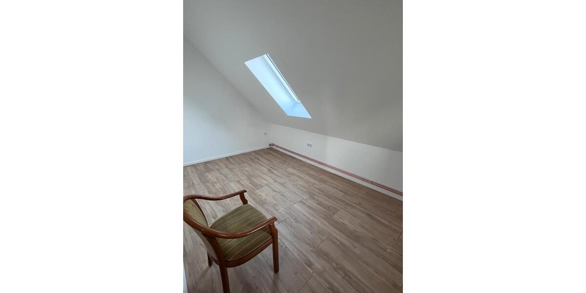 Dachgeschoßwohnung Bothel - 4 Zimmer, 85 m&sup2;, 1.130&euro; | Angebot:24538640