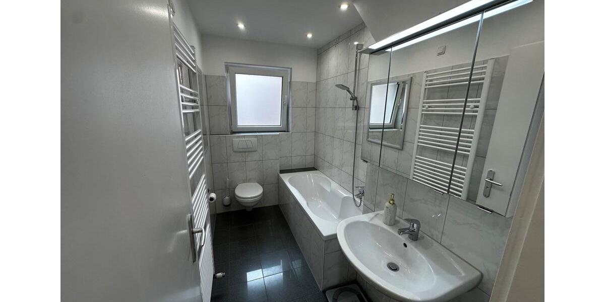 Erdgeschoßwohnung Krefeld - 3 Zimmer, 77 m&sup2;, 1.031&euro; | Angebot:26045505