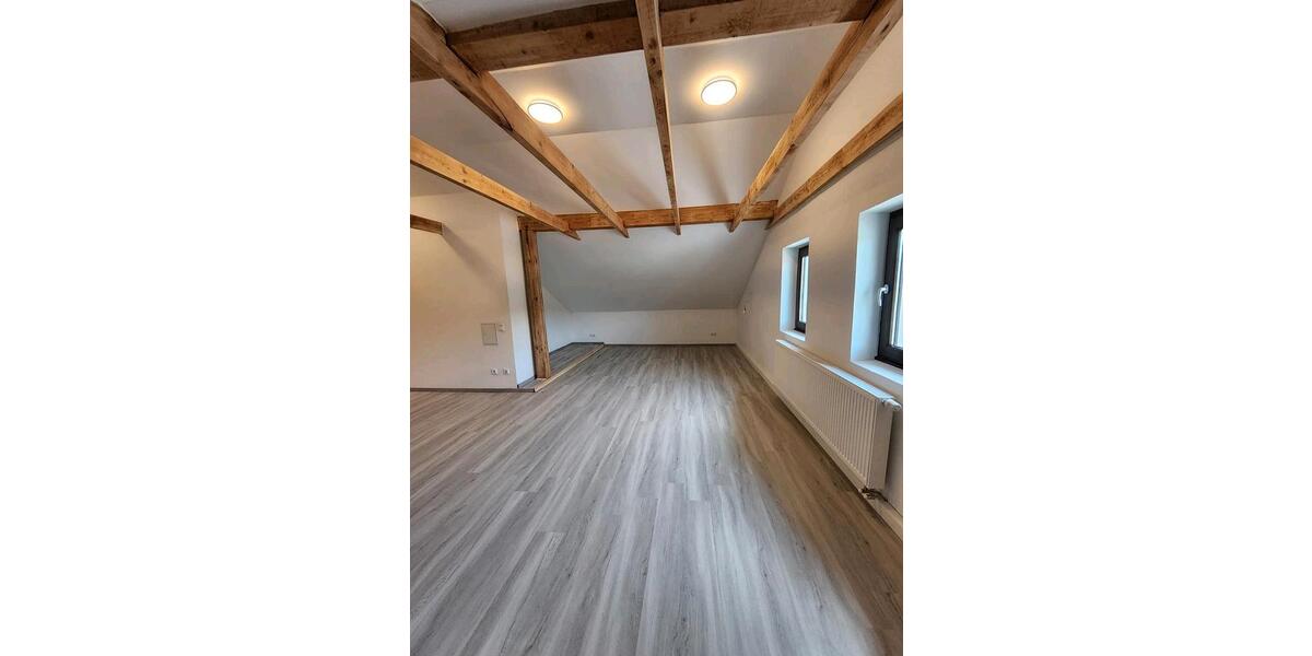 Dachgeschoßwohnung Teisnach - 2 Zimmer, 880&euro; | Angebot:21695159