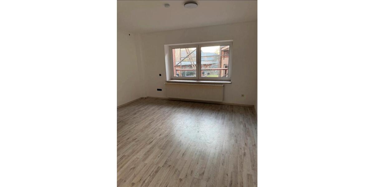 Erdgeschoßwohnung Nienburg (Weser) - 1 Zimmer, 110 m&sup2;, 650&euro; | Angebot:24733163