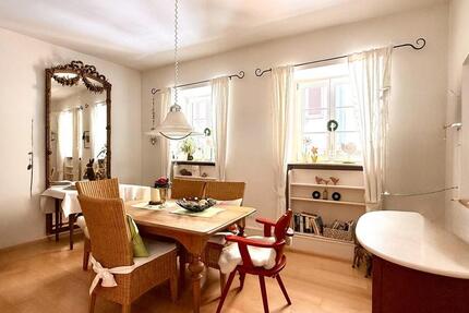 Wohnung Staufen im Breisgau - 4 Zimmer, 121 m&sup2;, 1.600&euro; | Angebot:25907956