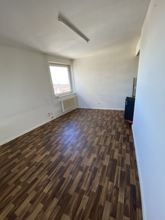 Einziehen und wohlfühlen! 2-Zimmer-Wohnung, Erstbezug nach Sanierung, Einbauküche zimmer