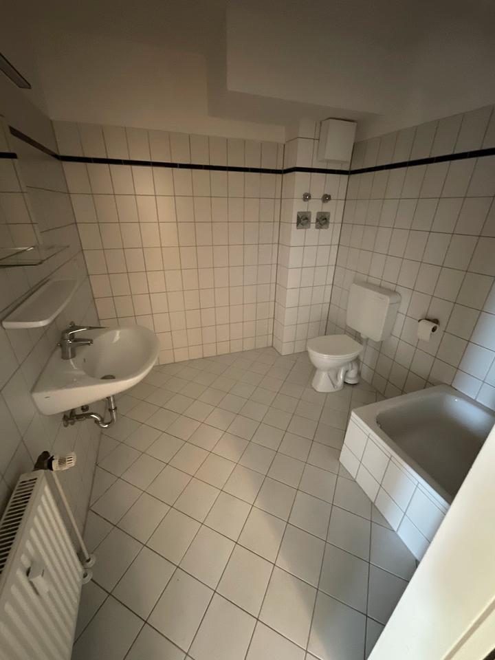 *auf Wunsch mit Einbauküche* TOP Terrassenwohnung 2 zimmer