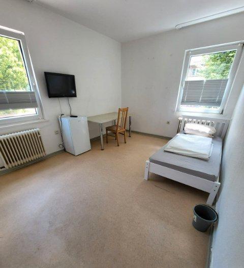 Wohnen auf Zeit Göttingen Roringen - 13 Zimmer, 500 m&sup2;, 15&euro; | Angebot:26477773