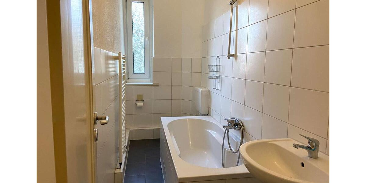 Etagenwohnung Hannover Vahrenwald-List - 3 Zimmer, 100 m&sup2;, 1.000&euro; | Angebot:24602396