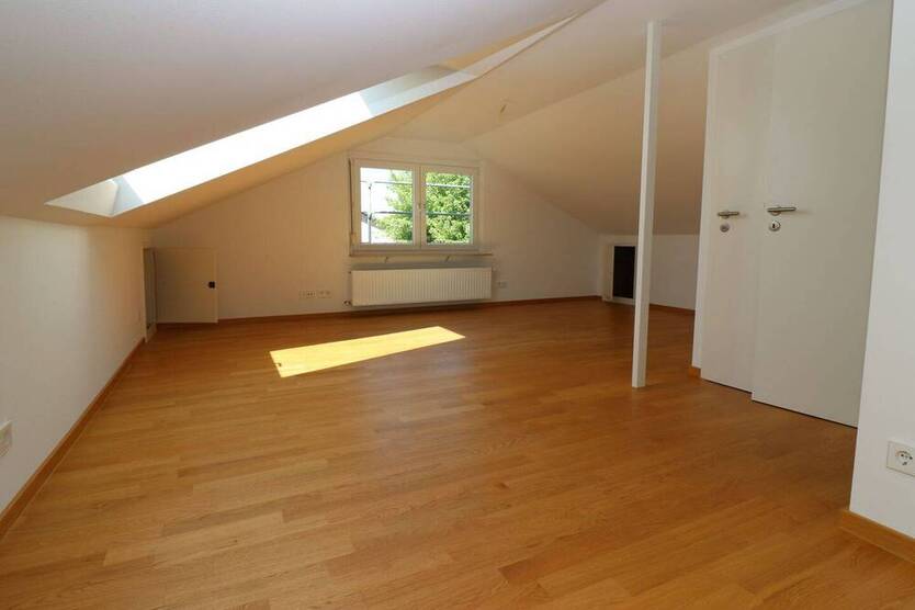 Traumhafte Doppelhaushälfte * Terrasse & kl. Garten * 2 PKW Stellplätze