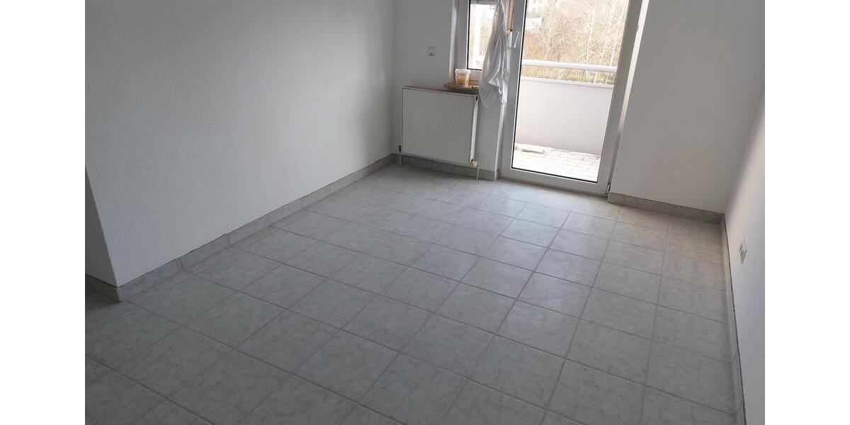 Etagenwohnung Bexbach - 3 Zimmer, 83 m&sup2;, 820&euro; | Angebot:26704508