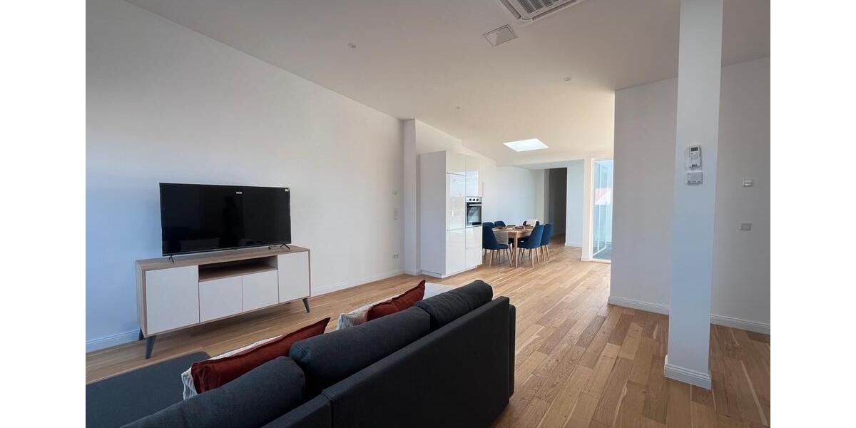 Dachgeschoßwohnung Berlin Mitte - 3.5 Zimmer, 155 m&sup2;, 2.690&euro; | Angebot:25904194