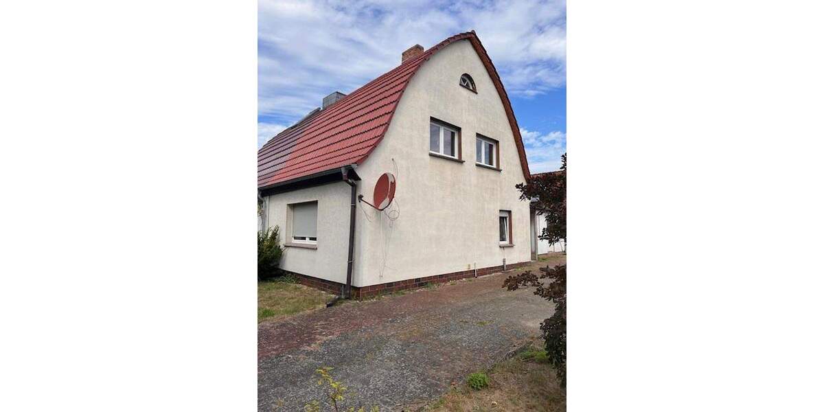 Doppelhaushälfte, 87 qm Wfl., 573 qm Grund, Kamin, neues Bad 3 zimmer