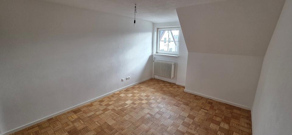 Etagenwohnung Rainau - 3 Zimmer, 90 m&sup2;, 850&euro; | Angebot:24270369