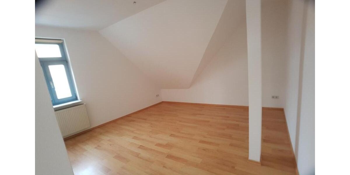 Dachgeschoßwohnung Burg - 3 Zimmer, 101 m&sup2;, 606&euro; | Angebot:25307697