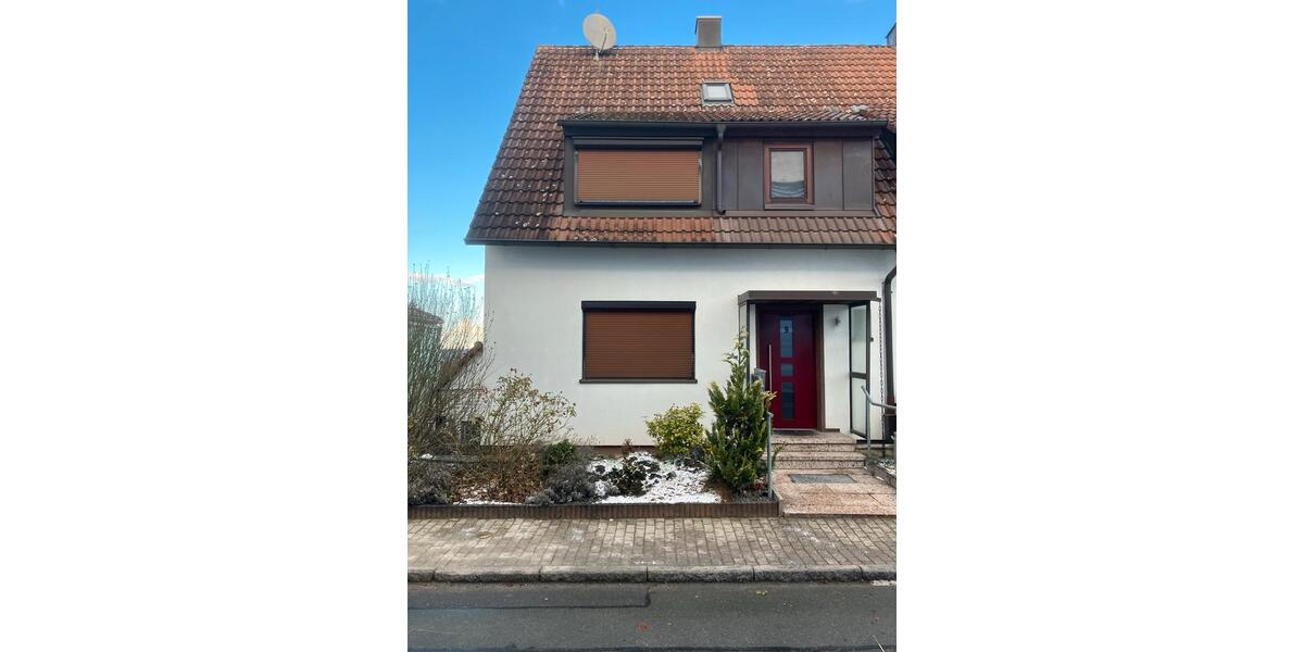 Etagenwohnung Poxdorf - 5 Zimmer, 89 m&sup2;, 1.200&euro; | Angebot:25238376